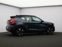 Volvo EX40 Single Motor Extended Range Plus 82 kWh / Stoel- + stuurwielverwarming / Harman Kardon Audio / All Season banden / Contrasterend dak / Pilot Assist / Blis