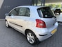 Toyota Yaris 1.3 VVTi Luna MMT Airco - Licht metalen velgen 15 inch - Radio - Centrale vergrendeling met afstandsbediening - Mistlampen - Lederen versnellingspook - Stuur leder - Elektrische ramen