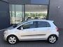 Toyota Yaris 1.3 VVTi Luna MMT Airco - Licht metalen velgen 15 inch - Radio - Centrale vergrendeling met afstandsbediening - Mistlampen - Lederen versnellingspook - Stuur leder - Elektrische ramen