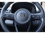 Toyota Yaris Cross 1.5 HYBRID DYNAMIC STOEL-STUUR & RUITENWISSER VERW. KEYLESS DRAADLOZE TEL. LADER