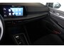 Volkswagen Golf 1.5 eTSI Style Trekhaak | Pano | IQ Light | Keyless | Stoel/Stuurverw. | Carplay | LED Matrix | Privacy glass | 18" LMV | PDC V+A