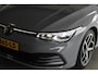 Volkswagen Golf 1.5 eTSI Style Trekhaak | Pano | IQ Light | Keyless | Stoel/Stuurverw. | Carplay | LED Matrix | Privacy glass | 18" LMV | PDC V+A