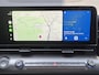 Hyundai Kona Electric Comfort Smart 65.4 kWh / SOH 100% / Fabrieksgarantie tot 04-2030 / Stuur- & Stoelverwarming / CCS snelladen / Achteruitrijcamera / Head Up Display  / Adaptief cruise control / Keyless Entry/Start / Apple Carplay Android Auto /