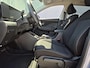 Hyundai Kona Electric Comfort Smart 65.4 kWh / SOH 100% / Fabrieksgarantie tot 04-2030 / Stuur- & Stoelverwarming / CCS snelladen / Achteruitrijcamera / Head Up Display  / Adaptief cruise control / Keyless Entry/Start / Apple Carplay Android Auto /