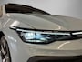 Volkswagen Golf 1.5eHybrid 200kW/272PK Black Style GTE · Panoramadak · Trekhaak · Camera + Parkeersensoren · Garantie t/m 27-05-2030 of 100000km.