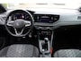 Volkswagen Polo 1.0 TSI 95pk R-Line / Navigatie by APP / Parkeersensoren / LED / LM 16 inch / Digital cockpit