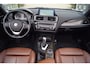 BMW 2-Serie Cabrio 220i High Executive Luxury Autom Leder Sportst Stoelverw Navi Clima Xenon Cruise 2x PDC LMV ENZ NL Auto.