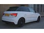 Audi A1 Sportback 1.0 TFSI 81pk 5Drs LED Navi Bluetooth Stoelverwarming 15inch LM *Zwart Dak*  83532km!