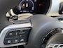 Fiat 600 1.2 Hybrid La Prima Airco - Achteruitrijcamera - Apple carplay - Parkeersensoren - Navigatie - Dodehoek detector - Draadloze telefoonoplader - Cruise control - Licht metalen velgen 18 inch - Voorstoelen verwarmd - Radio - Mistlampen voor - Stuur multifunctioneel - Extra getint glas achter - Bluetooth - Keyless entry/start - Led verlichting