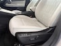 Fiat 600 1.2 Hybrid La Prima Airco - Achteruitrijcamera - Apple carplay - Parkeersensoren - Navigatie - Dodehoek detector - Draadloze telefoonoplader - Cruise control - Licht metalen velgen 18 inch - Voorstoelen verwarmd - Radio - Mistlampen voor - Stuur multifunctioneel - Extra getint glas achter - Bluetooth - Keyless entry/start - Led verlichting
