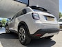 Fiat 600 1.2 Hybrid La Prima Airco - Achteruitrijcamera - Apple carplay - Parkeersensoren - Navigatie - Dodehoek detector - Draadloze telefoonoplader - Cruise control - Licht metalen velgen 18 inch - Voorstoelen verwarmd - Radio - Mistlampen voor - Stuur multifunctioneel - Extra getint glas achter - Bluetooth - Keyless entry/start - Led verlichting