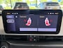 Fiat 600 1.2 Hybrid La Prima Airco - Achteruitrijcamera - Apple carplay - Parkeersensoren - Navigatie - Dodehoek detector - Draadloze telefoonoplader - Cruise control - Licht metalen velgen 18 inch - Voorstoelen verwarmd - Radio - Mistlampen voor - Stuur multifunctioneel - Extra getint glas achter - Bluetooth - Keyless entry/start - Led verlichting