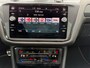 Volkswagen Tiguan Allspace 1.5 TSI R-Line Business+ 7P. BLACK-STYLE NIEUWSTAAT I 2X R-line I Virtual I 19" I Keyless I IQ.light I Trekhaak I 7P I NL-auto I Winterpakket I