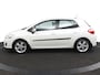 Toyota Auris 1.8 Full Hybrid Executive | Keyless Entry | Navigatie | Parkeersensoren Achter | Achteruitrijcamera |