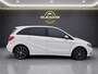 Mercedes-Benz B-klasse 180 Ambition met Led !!! 18 Inch !!! Nieuwe Distributieketting !!!