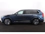 Volvo XC90 T8 Recharge AWD R-Design - Luchtvering - Panorama/schuifdak - IntelliSafe Assist & Surround - 360º Camera - Harman/Kardon audio - Adaptieve LED koplampen - Verwarmde voorstoelen, stuur & achterbank - Parkeersensoren voor & achter - Elektr. bedienb. voorstoelen met geheugen - Head up display - Draadloze tel. lader - Standkachel - Extra getint glas - Inklapbare trekhaak - 20' LMV