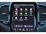 Volvo XC90 T8 Recharge AWD R-Design - Luchtvering - Panorama/schuifdak - IntelliSafe Assist & Surround - 360º Camera - Harman/Kardon audio - Adaptieve LED koplampen - Verwarmde voorstoelen, stuur & achterbank - Parkeersensoren voor & achter - Elektr. bedienb. voorstoelen met geheugen - Head up display - Draadloze tel. lader - Standkachel - Extra getint glas - Inklapbare trekhaak - 20' LMV