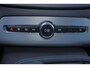 Volvo XC90 T8 Recharge AWD R-Design - Luchtvering - Panorama/schuifdak - IntelliSafe Assist & Surround - 360º Camera - Harman/Kardon audio - Adaptieve LED koplampen - Verwarmde voorstoelen, stuur & achterbank - Parkeersensoren voor & achter - Elektr. bedienb. voorstoelen met geheugen - Head up display - Draadloze tel. lader - Standkachel - Extra getint glas - Inklapbare trekhaak - 20' LMV