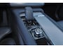 Volvo XC90 T8 Recharge AWD R-Design - Luchtvering - Panorama/schuifdak - IntelliSafe Assist & Surround - 360º Camera - Harman/Kardon audio - Adaptieve LED koplampen - Verwarmde voorstoelen, stuur & achterbank - Parkeersensoren voor & achter - Elektr. bedienb. voorstoelen met geheugen - Head up display - Draadloze tel. lader - Standkachel - Extra getint glas - Inklapbare trekhaak - 20' LMV