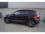 Volvo XC40 2.0 T4 AWD R-Design Autom Panodak Leder Stoel/Stuur ABank Verw Navi Camera Clima Cruise 2x PDC LMV ENZ NL Auto.