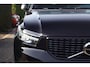 Volvo XC40 2.0 T4 AWD R-Design Autom Panodak Leder Stoel/Stuur ABank Verw Navi Camera Clima Cruise 2x PDC LMV ENZ NL Auto.