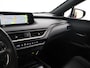 Lexus UX 250h AWD Executive Line | Dealeronderhouden | Head-Up Display | Dodehoekdetectie | 360 Surround view | Stoelverwarming | Stoelventilatie | Elektrische achterklep | Navigatie |