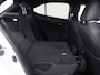 Lexus UX 250h AWD Executive Line | Dealeronderhouden | Head-Up Display | Dodehoekdetectie | 360 Surround view | Stoelverwarming | Stoelventilatie | Elektrische achterklep | Navigatie |