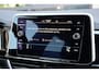 Volkswagen T-Roc 1.5 TSI R-Line 150PK Automaat | ACC | Stoelverwarming | Navigatie