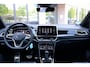 Volkswagen T-Roc 1.5 TSI R-Line 150PK Automaat | ACC | Stoelverwarming | Navigatie