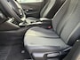 Peugeot 2008 100 Pk Benzine * Hele Luxe Allure * Navigatie * Voor- en Achter Parkeer Camera en Sensoren * L.M. Velgen * Dodehoekbewaking * Keyless Start & Entry * Draadloos Apple Carplay /* Android Auto * Vingerhoets; Vierde Generatie Eersteklas Service. Al meer dan 100 jaar een begrip in de Brabantse Kempen.