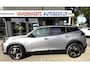 Peugeot 2008 100 Pk Benzine * Hele Luxe Allure * Navigatie * Voor- en Achter Parkeer Camera en Sensoren * L.M. Velgen * Dodehoekbewaking * Keyless Start & Entry * Draadloos Apple Carplay /* Android Auto * Vingerhoets; Vierde Generatie Eersteklas Service. Al meer dan 100 jaar een begrip in de Brabantse Kempen.