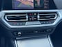 BMW 3-Serie 320e | Business Plus | Leer | Schuifdak | Navi | Camera