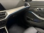 BMW 3-Serie 320e | Business Plus | Leer | Schuifdak | Navi | Camera