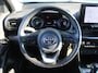 Toyota Yaris Cross 1.5 Hybrid Active | Trekhaak | Stoelverwarming | Camera | Navi | Cruise adapt. | Clima | 16" LM | Draadloze lader | LED | 1e Eigenaar |