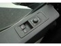 Volkswagen Transporter 2.0 TDI 150pk DSG Rolstoelbus Trekhaak Cruise Control Navigatie PDC