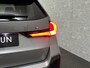 BMW X1 18i M-Sport Performance-Pack | Panorama | Sportstoelen | Carbon | Keyless-Entry | Sfeerverlichting | Achteruitrij-Camera | 5x op voorraad | Carplay | Full-LED | Black-Optic | Getint Glas | Stoelverwarming | Draadloos Laden |