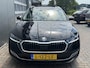 Skoda Octavia Combi 1.0 e-TSI Business Edition / AUTOMAAT/ PANO/ CRUISE/ SMARTLINK/ PARKEER SENSOREN V+A/ ELEK.ACHTERKLEP/ KEYLESS/ DIGITAL DASH/ DAB/ NAVI/ CLIMA/ 16'' LMV
