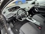 Peugeot 308 Style 110 Pk Benzine 5-Deurs * KJK-71-X * Hele Mooie ! * Navigatie * Climate & Cruise Control * Achteruitrij Parkeer Camera * DAB Radio * L.M. Velgen * Vingerhoets; Vierde Generatie Eersteklas Service. Al meer dan 100 jaar een begrip in de Brabantse Kempen.