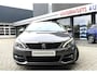 Peugeot 308 Style 110 Pk Benzine 5-Deurs * KJK-71-X * Hele Mooie ! * Navigatie * Climate & Cruise Control * Achteruitrij Parkeer Camera * DAB Radio * L.M. Velgen * Vingerhoets; Vierde Generatie Eersteklas Service. Al meer dan 100 jaar een begrip in de Brabantse Kempen.