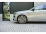 Volvo XC90 T8 Ultra Dark B&W Lucht Pano HUD Trekhaak 22''