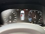 Volvo V60 2.0 B3 Momentum Advantage / Automaat / NL-Auto / Dealer-Onderhouden / Pilot-Assist / Adaptieve Cruise-Control / Stoel-/Stuurverwarming / Elektr.-Wegklapbare Trekhaak / Draadloze-Telefoonlader / Climate-Control / Standkachel / Keyless / LED / Apple-Carplay & Android-Auto / DAB Radio-Bluetooth / Navi / PDC V+A met Camera / 18'' LMV / ENZ.