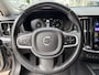 Volvo V60 2.0 B3 Momentum Advantage / Automaat / NL-Auto / Dealer-Onderhouden / Pilot-Assist / Adaptieve Cruise-Control / Stoel-/Stuurverwarming / Elektr.-Wegklapbare Trekhaak / Draadloze-Telefoonlader / Climate-Control / Standkachel / Keyless / LED / Apple-Carplay & Android-Auto / DAB Radio-Bluetooth / Navi / PDC V+A met Camera / 18'' LMV / ENZ.
