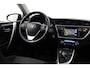 Toyota Auris Touring Sports 1.8 Hybrid Lease Plus | Panoramadak | Navigatie | Stoelverwarming | Parkeersensoren voor/achter | Keyless | Cruise Control | Clima | Camera | Xenon | 16 inch | Bluetooth