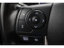 Toyota Auris Touring Sports 1.8 Hybrid Lease Plus | Panoramadak | Navigatie | Stoelverwarming | Parkeersensoren voor/achter | Keyless | Cruise Control | Clima | Camera | Xenon | 16 inch | Bluetooth