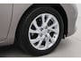 Toyota Auris Touring Sports 1.8 Hybrid Lease Plus | Panoramadak | Navigatie | Stoelverwarming | Parkeersensoren voor/achter | Keyless | Cruise Control | Clima | Camera | Xenon | 16 inch | Bluetooth
