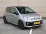 Volkswagen Up! 1.0 R-Line 65 pk | Cruise control | Camera | Climate control | 17 inch Velgen
