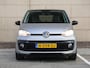 Volkswagen Up! 1.0 R-Line 65 pk | Cruise control | Camera | Climate control | 17 inch Velgen