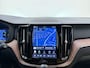 Volvo XC60 T6 AWD 350pk Plus Dark / Luchtvering / geventileerde stoelen / Amber interieur / Panorama dak / Voorruit verwarming /