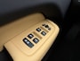 Volvo XC60 T6 AWD 350pk Plus Dark / Luchtvering / geventileerde stoelen / Amber interieur / Panorama dak / Voorruit verwarming /
