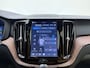 Volvo XC60 T6 AWD 350pk Plus Dark / Luchtvering / geventileerde stoelen / Amber interieur / Panorama dak / Voorruit verwarming /